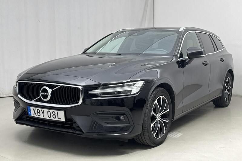 Svart Begagnad 2021 Volvo V60 Momentum Kombi | 240 000 kr (Bra pris) - Bild 1/4