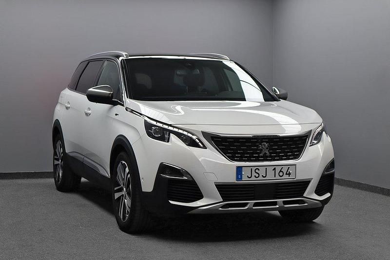 Vit Begagnad 2018 Peugeot 5008 GTi SUV | 224 800 kr (Marknadspris) - Bild 1/4
