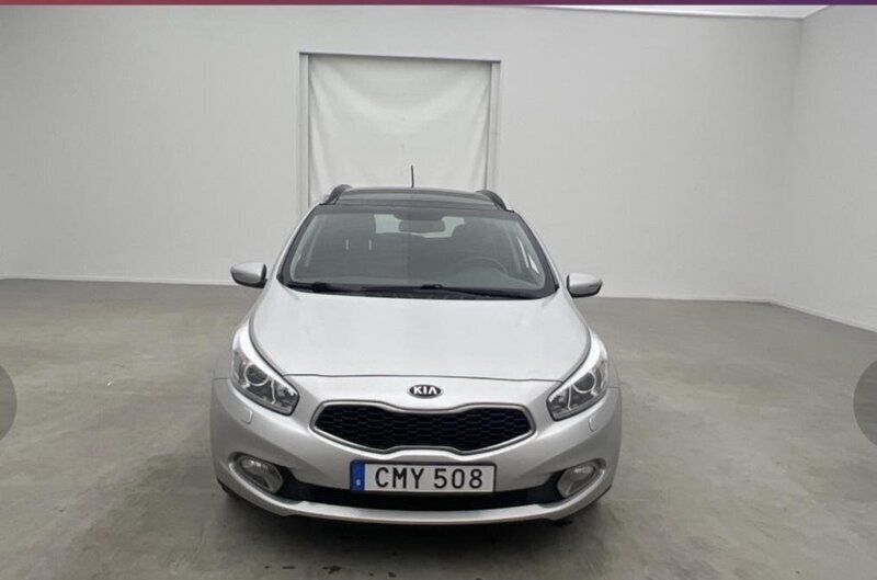 Grå Begagnad 2014 Kia Ceed Sportswagon Comfort Kombi | 115 000 kr (Marknadspris) - Bild 1/4