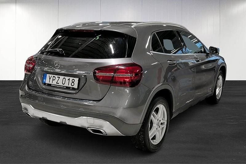 Begagnad Mercedes GLA220 184 HK (135 kW) 2017 Grå SUV