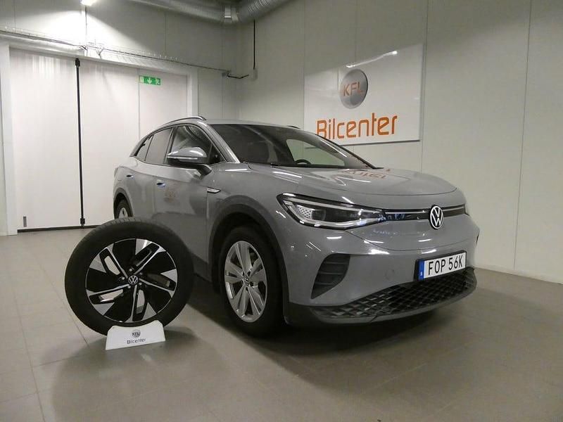Grå Begagnad 2022 VW ID.4 Pro Performance SUV | 309 900 kr (Marknadspris) - Bild 1/3