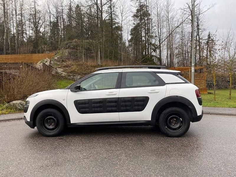 Begagnad 2016 Citroën C4 Cactus PureTech Halvkombi | 99 000 kr (Bra pris) - Bild 1/4