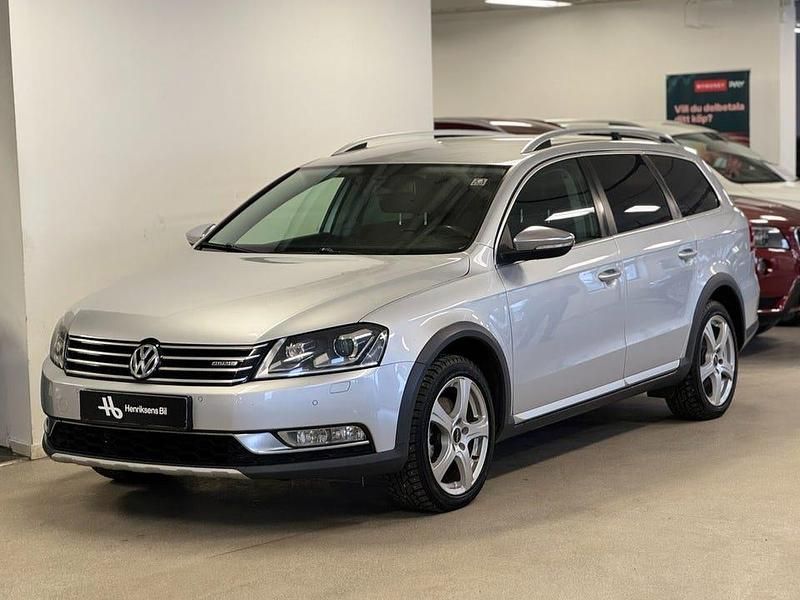 Silver Begagnad 2014 VW Passat Alltrack Kombi | 119 900 kr (Dyr) - Bild 1/4