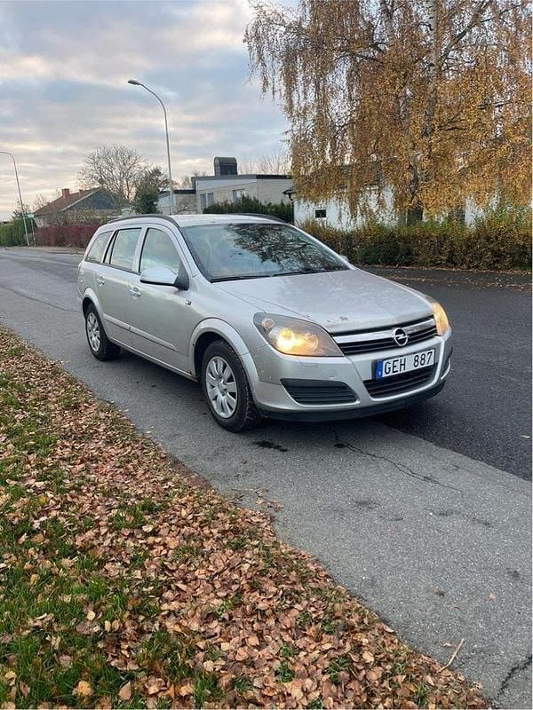 Grå Begagnad 2007 Opel Astra Kombi | 17 000 kr (Bra pris) - Bild 1/4