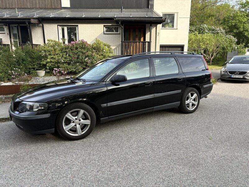Begagnad 2003 Volvo V70 Kombi | 23 000 kr - Bild 1/3