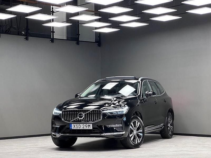 Svart Begagnad 2022 Volvo XC60 SUV | 449 900 kr (Marknadspris) - Bild 1/3