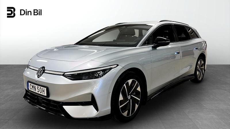 Silver Begagnad 2024 VW ID.7 Pro Kombi | 529 800 kr (Marknadspris) - Bild 1/4