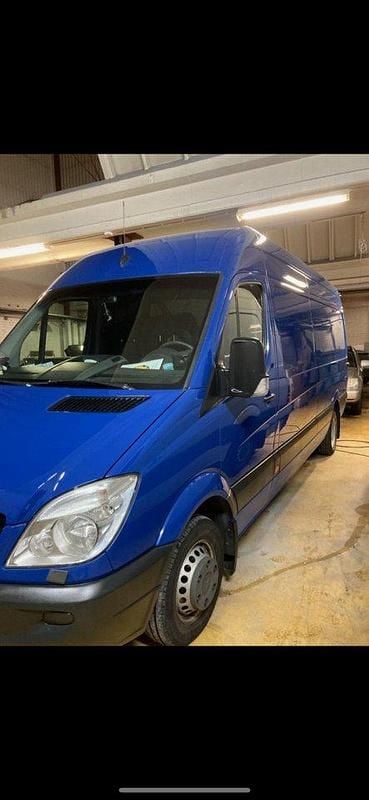 Blå Begagnad 2013 Mercedes Sprinter Van | 169 000 kr (Lite dyr) - Bild 1/4