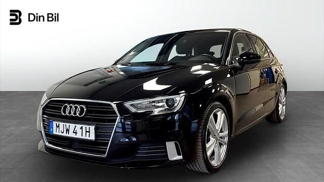 Svart Begagnad 2020 Audi A3 Sport Sedan | 219 000 kr (Marknadspris) - Bild 1/4