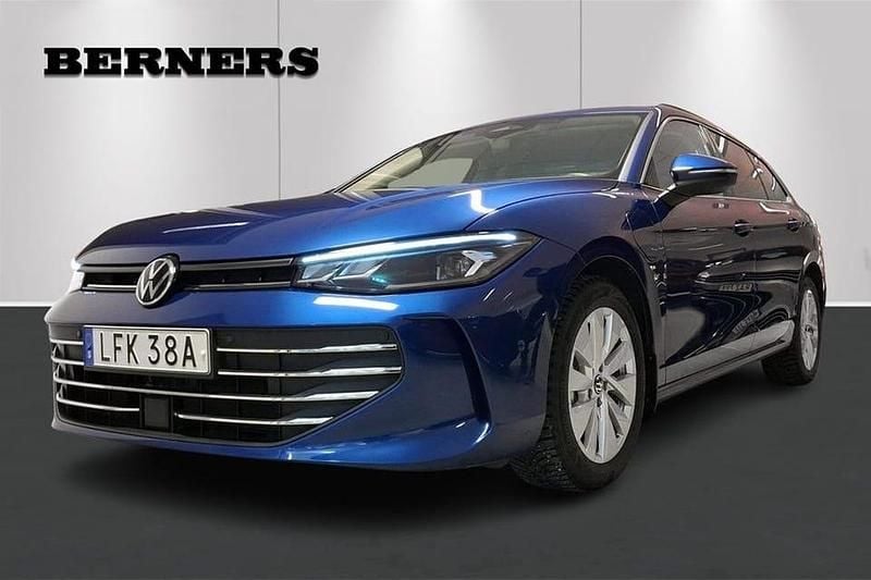 Begagnad VW Passat Business 207 HK (152 kW) 2025 Blå Kombi