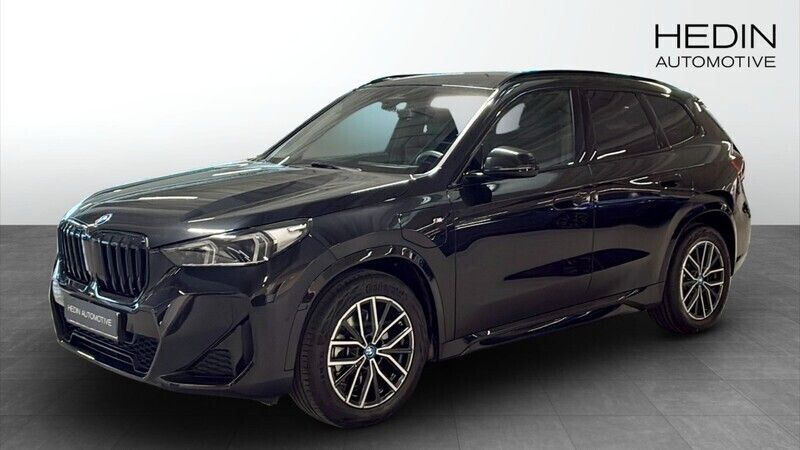 Begagnad 2024 BMW X1 M Sport SUV | 514 700 kr (Bra pris) - Bild 1/4