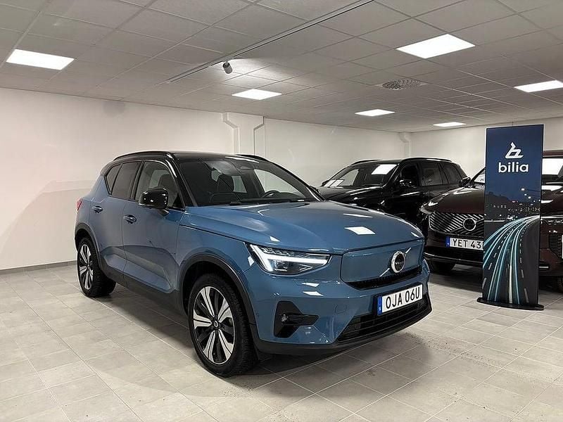 Blå Begagnad 2022 Volvo XC40 Ultimate SUV | 389 900 kr - Bild 1/3
