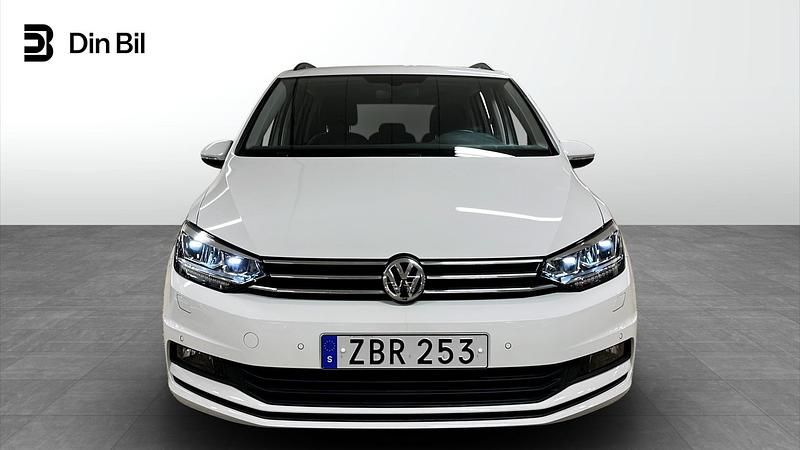 Begagnad VW Touran 110 HK (80 kW) 2017 Vit (pure white) Minibuss