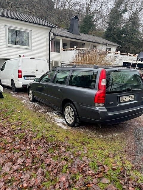 Begagnad 2004 Volvo V70 Kombi | 14 500 kr (Superpris) - Bild 1/4