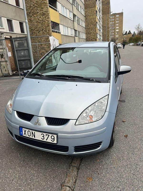 Begagnad 2005 Mitsubishi Colt Halvkombi | 27 000 kr (Marknadspris) - Bild 1/4