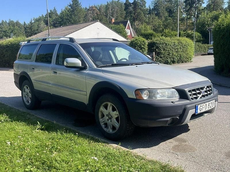 Svart Begagnad 2007 Volvo XC70 Momentum SUV | 34 000 kr (Bra pris) - Bild 1/4