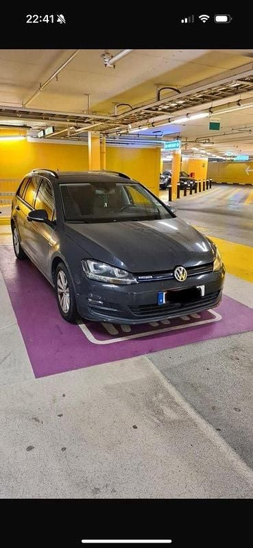 Grå Begagnad 2016 VW Golf VII Kombi | 109 500 kr (Marknadspris) - Bild 1/4