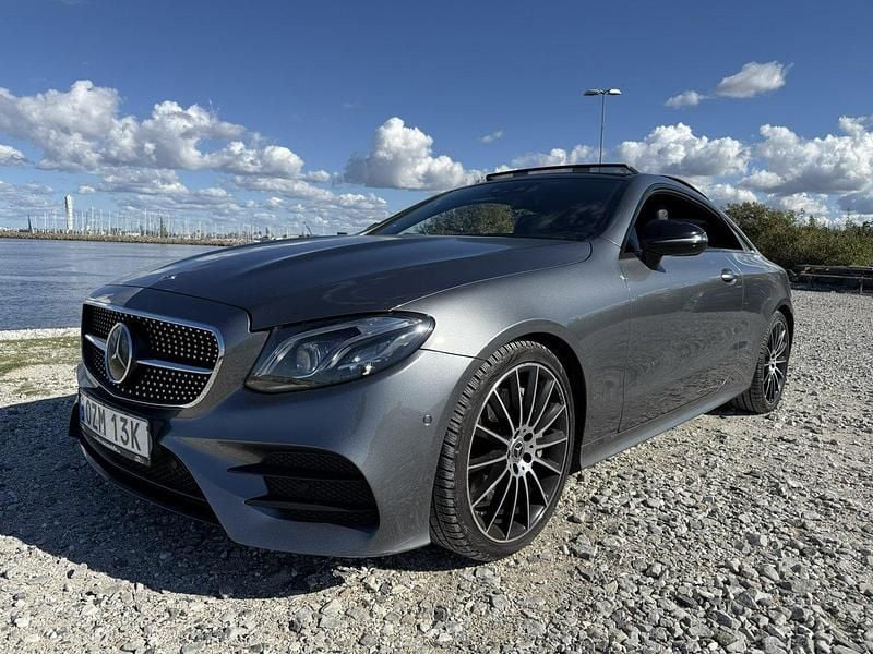 Grå Begagnad 2017 Mercedes E400 AMG line Sportkupé | 359 000 kr - Bild 1/4