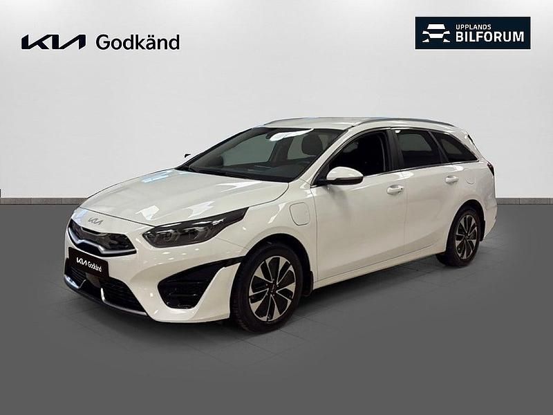 Vit Begagnad 2023 Kia Ceed Sportswagon Advance Kombi | 269 000 kr (Marknadspris) - Bild 1/4