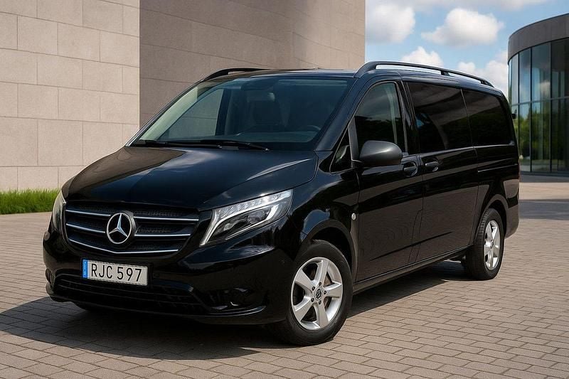 Svart Begagnad 2017 Mercedes Vito Minibuss | 295 000 kr (Lite dyr) - Bild 1/1