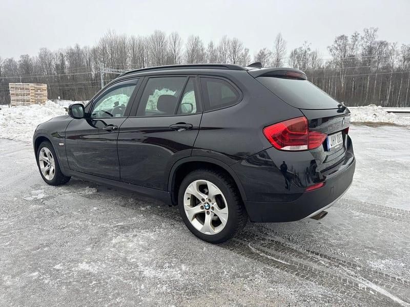 Begagnad BMW X1 204 HK (150 kW) 2010 Svart SUV