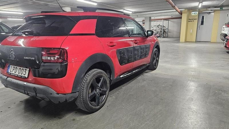 Begagnad Citroën C4 Cactus PureTech 82 HK (60 kW) 2014 Röd Halvkombi