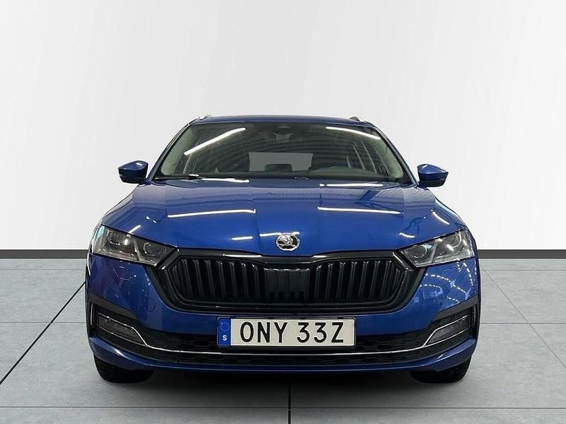 Begagnad Skoda Octavia Style 200 HK (147 kW) 2023 Blå Kombi