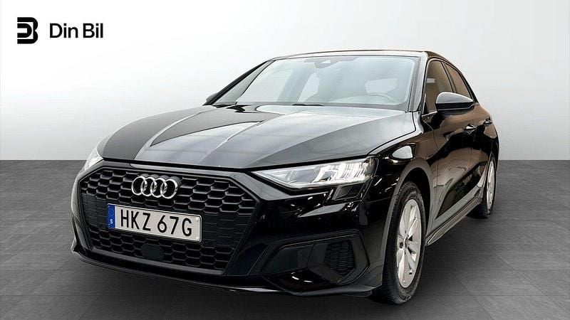 Svart Begagnad 2023 Audi A3 Sportback Proline Halvkombi | 264 000 kr (Marknadspris) - Bild 1/4