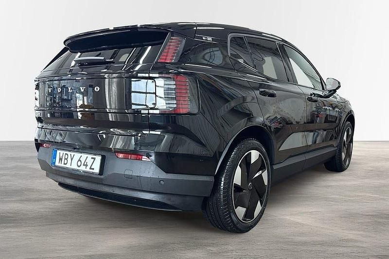 Begagnad Volvo EX30 Plus 202 kW (275 HK) 2025 Svart SUV