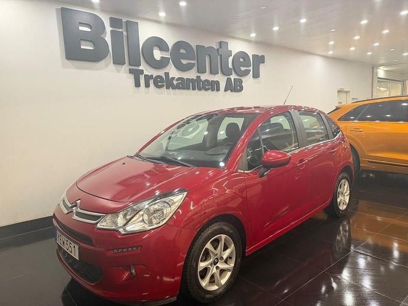 Begagnad Citroën C3 PureTech 82 HK (60 kW) 2016 Röd Halvkombi