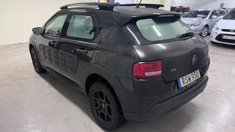 Begagnad Citroën C4 Cactus PureTech 82 HK (60 kW) 2015 Svart Halvkombi