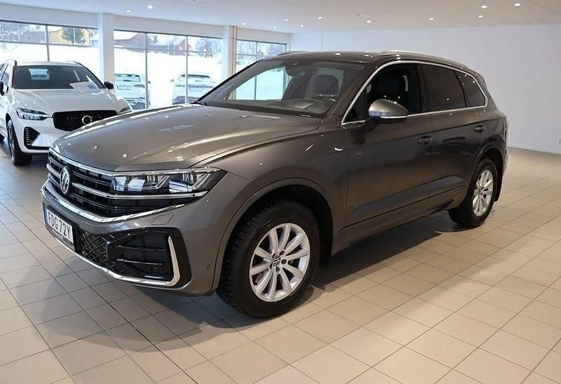 Begagnad VW Touareg 286 HK (210 kW) 2025 Silicon grey metallic SUV