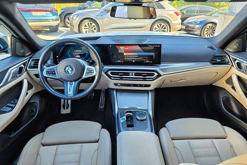 Begagnad BMW i4 M Sport 264 kW (360 HK) 2023 Vit Sedan