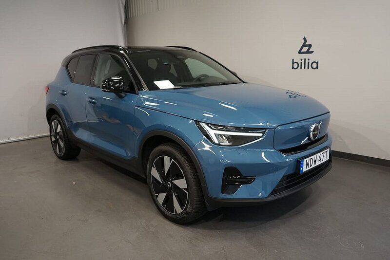 Blå Begagnad 2023 Volvo XC40 Core SUV | 419 900 kr - Bild 1/3