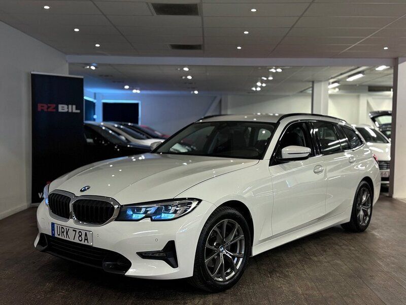 Vit Begagnad 2019 BMW 320 Sport Line Kombi | 269 900 kr (Marknadspris) - Bild 1/3