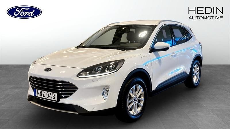 Vit Begagnad 2022 Ford Kuga SUV | 244 900 kr (Marknadspris) - Bild 1/4