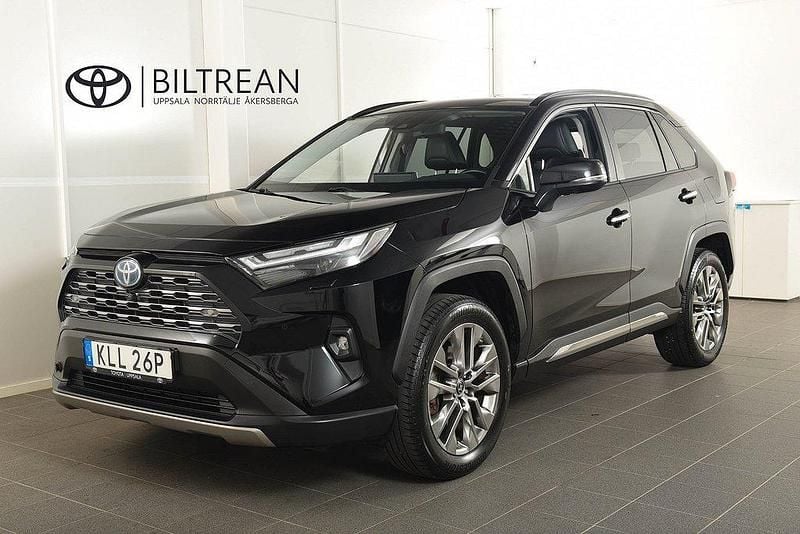 Svart Begagnad 2022 Toyota RAV4 Hybrid Executive SUV | 389 900 kr (Marknadspris) - Bild 1/4