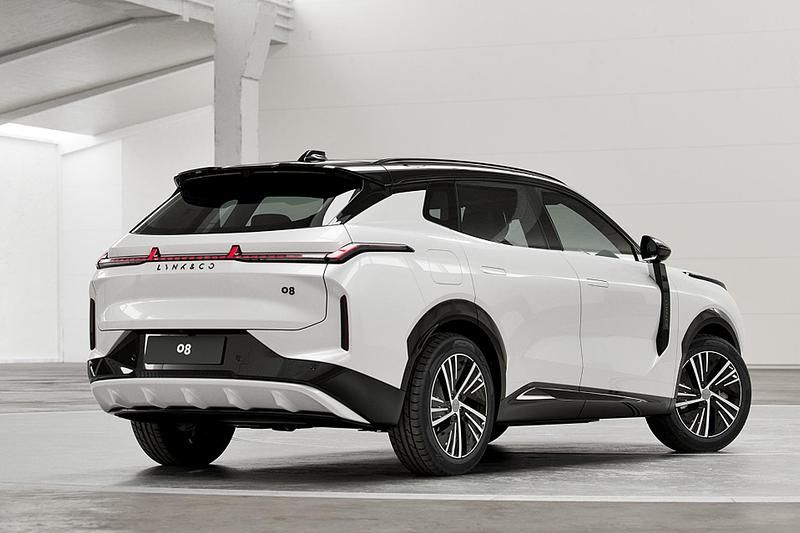 Ny Lynk & Co 08 350 HK (257 kW) 2025 SUV