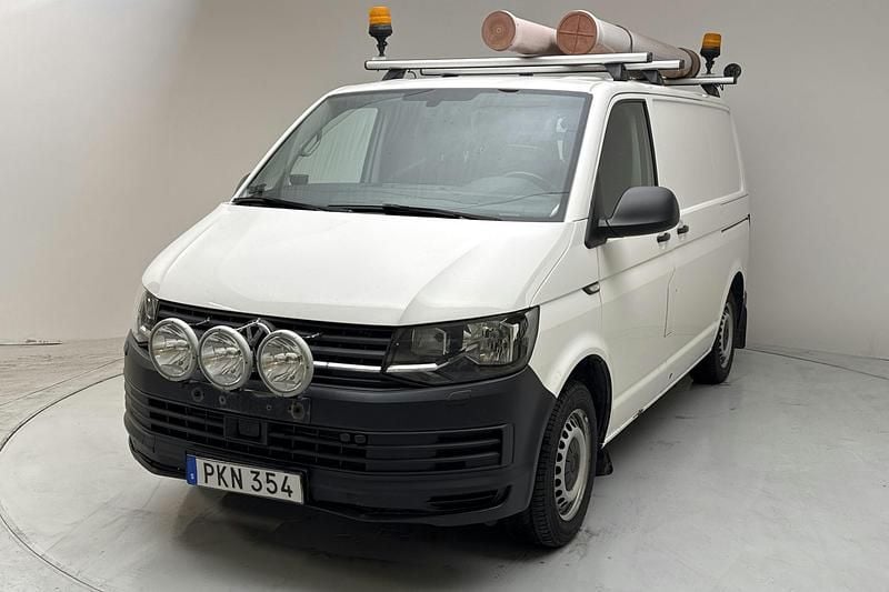 Vit Begagnad 2017 VW T6 Van | 119 000 kr (Superpris) - Bild 1/4