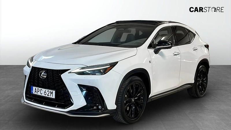 Begagnad Lexus NX350h Sport Line 242 HK (177 kW) 2022 Vit SUV