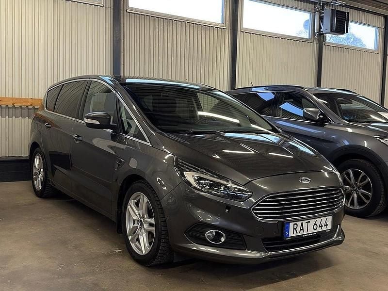 Begagnad Ford S-MAX Business Edition 180 HK (132 kW) 2015 Grå Minibuss