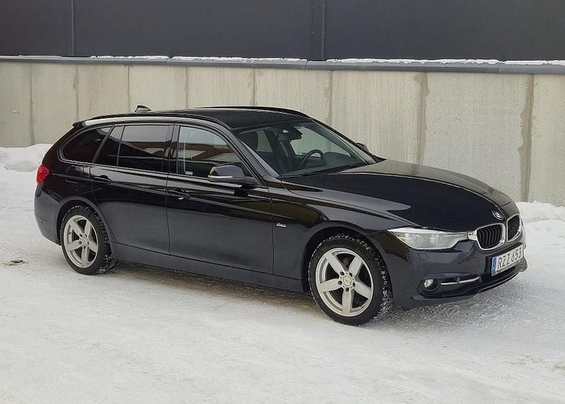 Begagnad BMW 320 Sport Line 190 HK (139 kW) 2017 Svart Kombi