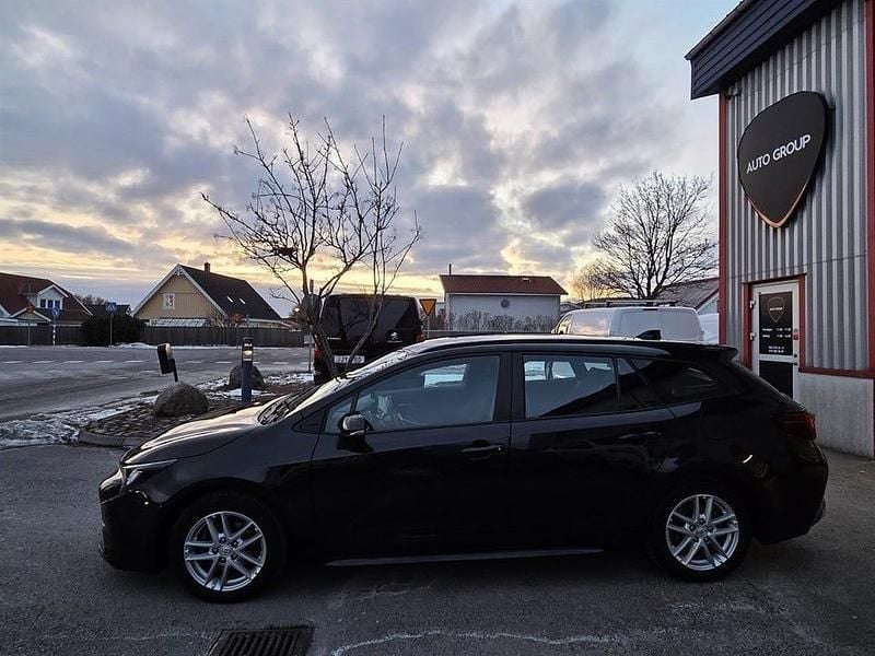 Begagnad Toyota Corolla Active 140 HK (102 kW) 2023 Svart Kombi