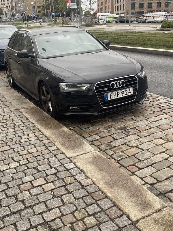 Svart Begagnad 2014 Audi A4 Kombi | 110 000 kr (Marknadspris) - Bild 1/4