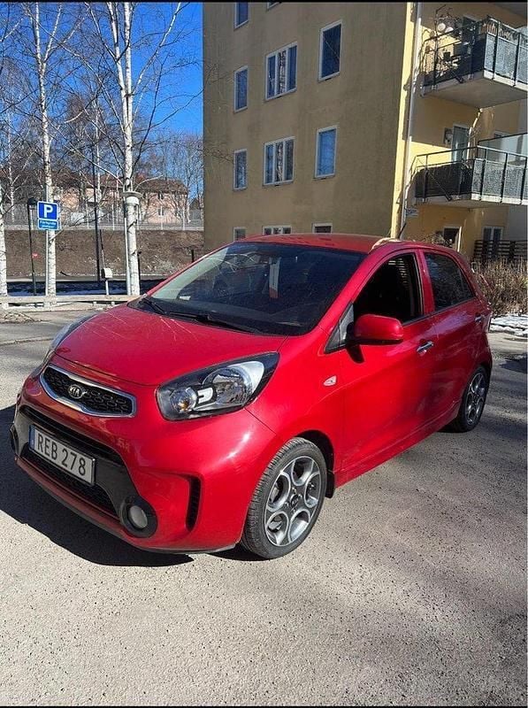 Röd Begagnad 2017 Kia Picanto Halvkombi | 94 000 kr (Marknadspris) - Bild 1/4