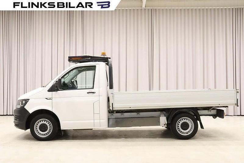 Vit Begagnad 2018 VW Transporter Van | 278 750 kr (Marknadspris) - Bild 1/4