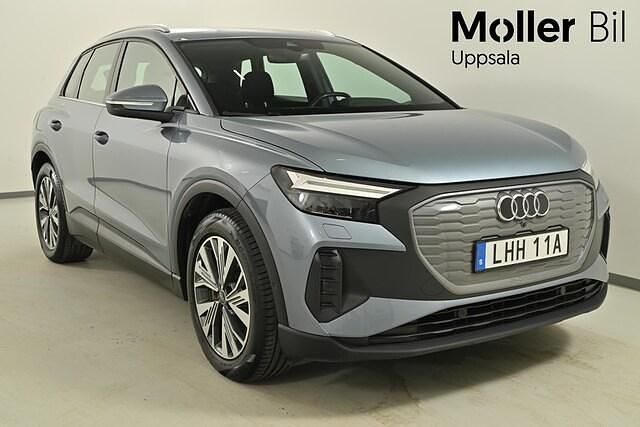 Gejserblå metallic Begagnad 2022 Audi Q4 e-tron SUV | 349 900 kr (Marknadspris) - Bild 1/3