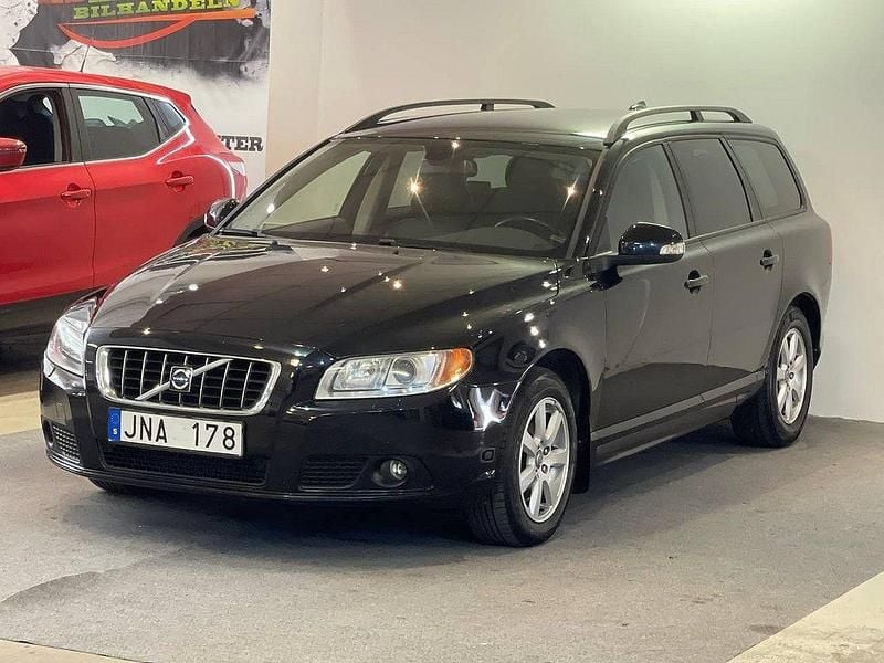 Svart Begagnad 2008 Volvo V70 Momentum Kombi | 79 900 kr (Marknadspris) - Bild 1/4