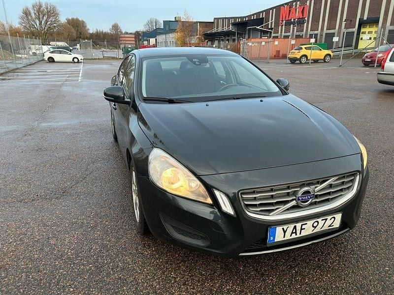 Begagnad 2012 Volvo S60 Sedan | 44 900 kr (Superpris) - Bild 1/4