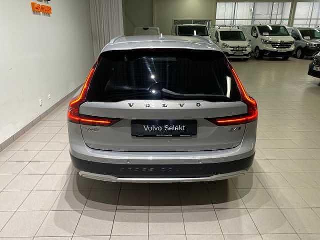 Begagnad Volvo V90 197 HK (144 kW) 2023 Kombi